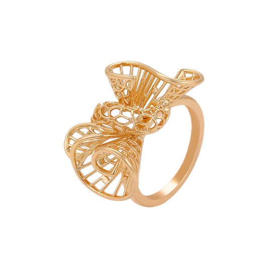 Aurata – 18K Gold Plain Band Ring | Sculptural Everyday Ring for Women