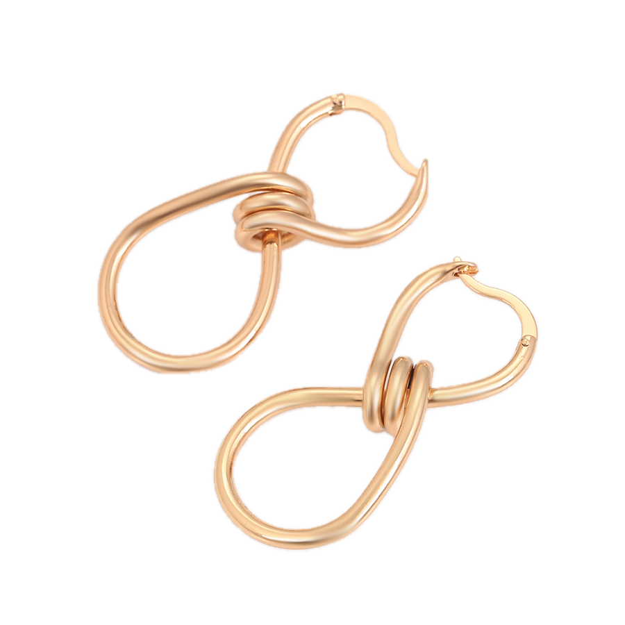 Oriana – 18K Gold Plain Luxury Drop Earrings | Sculptural Statement Earrings for Women